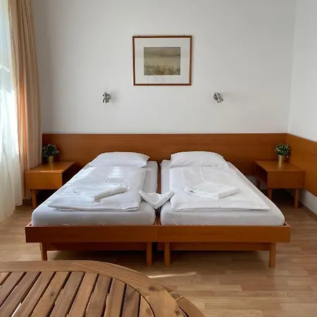 住宿加早餐酒店 Hello Balcsi Apartmanhaz 蒂豪尼