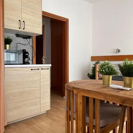 Hello Balcsi Apartmanhaz 住宿加早餐酒店 3*
