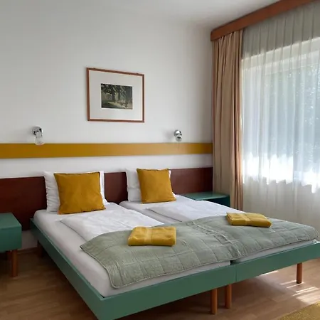 Hello Balcsi Apartmanhaz 蒂豪尼