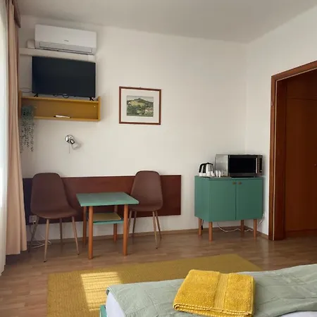 Hello Balcsi Apartmanhaz 3* Tihany