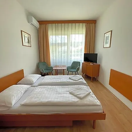 住宿加早餐酒店 Hello Balcsi Apartmanhaz 蒂豪尼