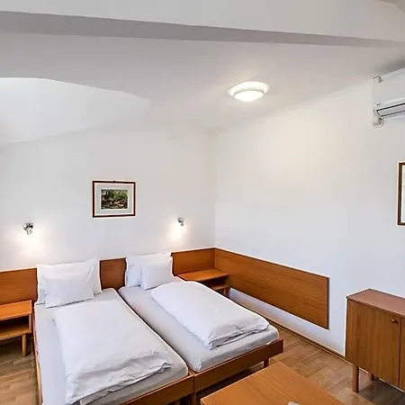 Hello Balcsi Apartmanhaz 3* 蒂豪尼