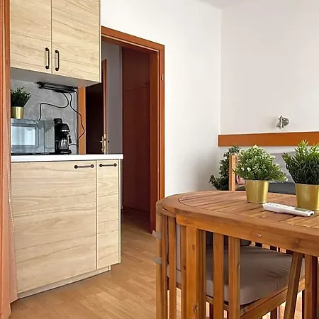 Hello Balcsi Apartmanhaz 住宿加早餐酒店