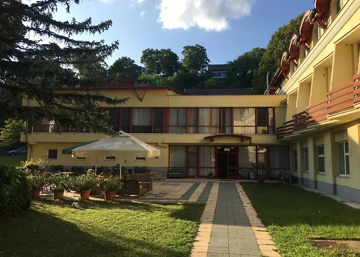 Hello Balcsi Apartmanhaz B&B 3*