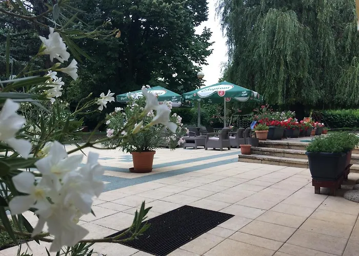 Hello Balcsi Apartmanhaz B&B