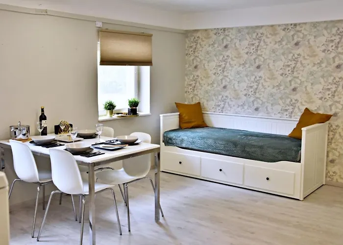 B&B Hello Balcsi Apartmanhaz 3*