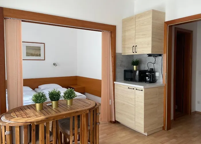 B&B Hello Balcsi Apartmanhaz