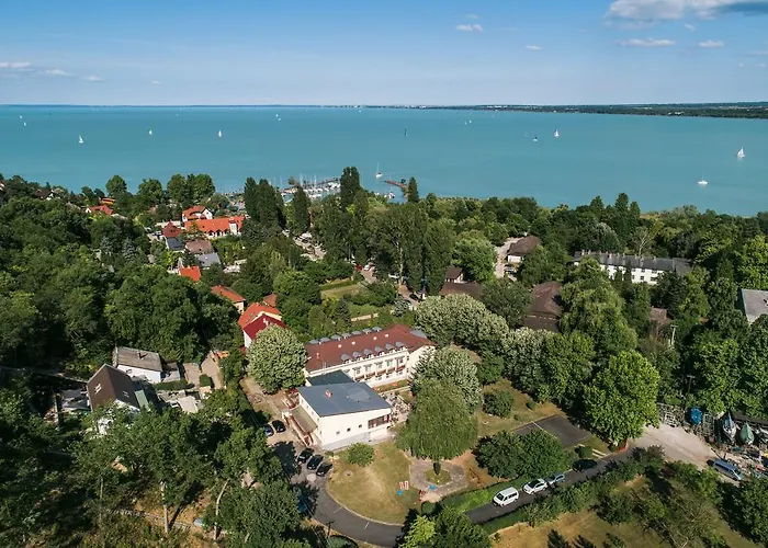 B&B Hello Balcsi Apartmanhaz 3*