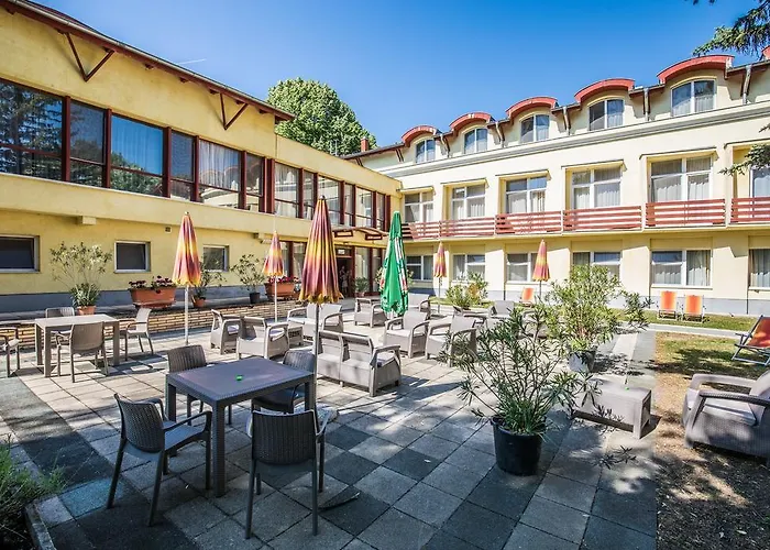 Bed & Breakfast Hello Balcsi Apartmanhaz Tihany